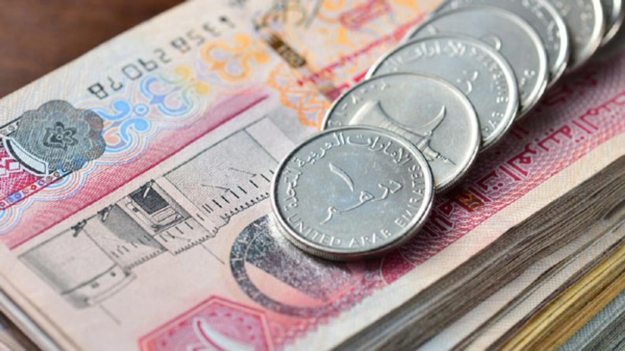 أسعار صرف الدرهم الإماراتي في البنوك: تحديثات اليوم الأحد